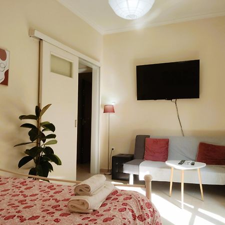 Next To Metro! Bright Apartment With Fully Equipped Kitchen Atenas Exterior foto